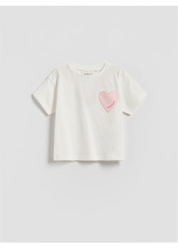 Reserved - T-shirt z naszywką 3d - złamana biel ze sklepu Reserved w kategorii Bluzki dziewczęce - zdjęcie 188812207