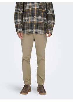 ONLY &amp; SONS Spodnie chino w kolorze beżowym ze sklepu Limango Polska w kategorii Spodnie męskie - zdjęcie 188819416