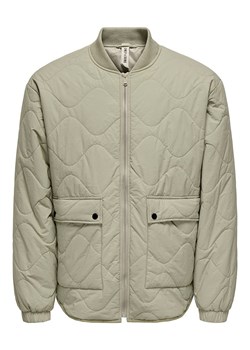 ONLY &amp; SONS Kurtka pikowana "Wren" w kolorze beżowym ze sklepu Limango Polska w kategorii Kurtki męskie - zdjęcie 188819845