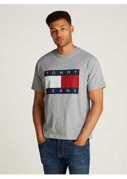 TOMMY JEANS Koszulka w kolorze szarym ze sklepu Limango Polska w kategorii T-shirty męskie - zdjęcie 188820488