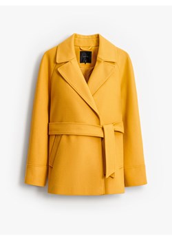 Mohito - Krótki płaszcz - musztardowy ze sklepu Mohito w kategorii Płaszcze damskie - zdjęcie 188821726