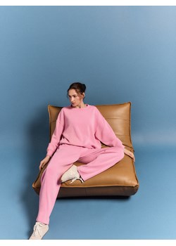 Mohito - Różowe spodnie dresowe z modalem - różowy ze sklepu Mohito w kategorii Spodnie damskie - zdjęcie 188821755
