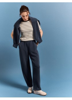 Mohito - Granatowe spodnie dresowe z modalem - granatowy ze sklepu Mohito w kategorii Spodnie damskie - zdjęcie 188821765