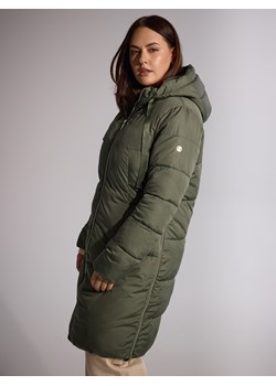 Mohito - Pikowany zielony płaszcz z kapturem - ciemny zielony ze sklepu Mohito w kategorii Płaszcze damskie - zdjęcie 188821818