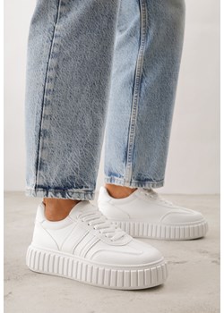 Białe Sneakersy na Grubej Podeszwie z Tłoczeniem i Ozdobnymi Paskami Ralis ze sklepu born2be.pl w kategorii Buty sportowe damskie - zdjęcie 188827265