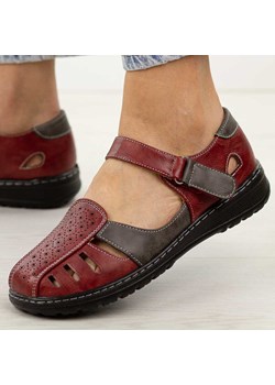 Czerwone zakryte sandały damskie Unisoft 9955 ze sklepu suzana.pl w kategorii Sandały damskie - zdjęcie 188836887