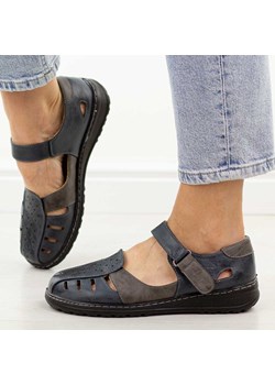 Granatowe zakryte sandały damskie Unisoft 9955 ze sklepu suzana.pl w kategorii Sandały damskie - zdjęcie 188836908