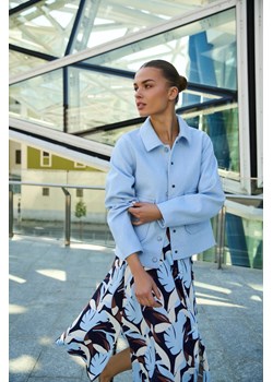 Krótka kurtka błękitna ze sklepu Moodo.pl w kategorii Kurtki damskie - zdjęcie 188837076