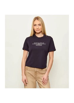 GUESS T-shirt Guess x North Sails | Regular Fit ze sklepu Gomez Fashion Store w kategorii Bluzki damskie - zdjęcie 188837246