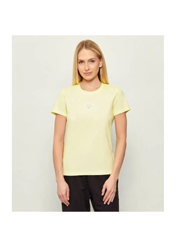 GUESS T-shirt | Regular Fit ze sklepu Gomez Fashion Store w kategorii Bluzki damskie - zdjęcie 188837256