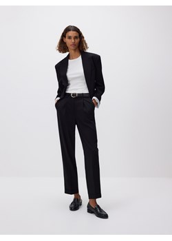 Reserved - Spodnie z paskiem - czarny ze sklepu Reserved w kategorii Spodnie damskie - zdjęcie 188852088