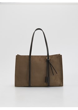 Reserved - Torebka shopper z imitacji zamszu - brązowy ze sklepu Reserved w kategorii Torebki damskie - zdjęcie 188852319