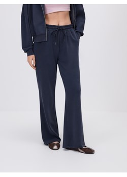 Reserved - Spodnie z modalem - granatowy ze sklepu Reserved w kategorii Spodnie damskie - zdjęcie 188852965