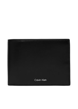 Portfel Calvin Klein Raised Ew Trifold LV04D1228G Czarny ze sklepu eobuwie.pl w kategorii Portfele męskie - zdjęcie 188853676