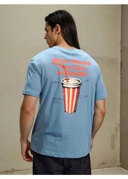 Sinsay - Bawełniana koszulka z nadrukiem na plecach - niebieski ze sklepu Sinsay w kategorii T-shirty męskie - zdjęcie 188854839