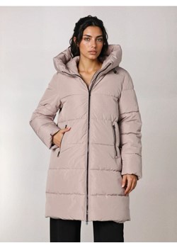 Sinsay - Pikowany płaszcz z kapturem - beżowy ze sklepu Sinsay w kategorii Płaszcze damskie - zdjęcie 188854859