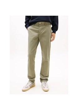 Tommy Jeans Spodnie chino Scanton | Slim Fit ze sklepu Gomez Fashion Store w kategorii Spodnie męskie - zdjęcie 188867248