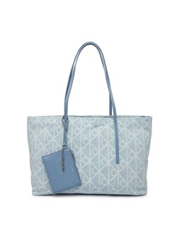 Calvin Klein Torebka Emblem Aop Denim Tote W/ Pouch LV04F3428G Niebieski ze sklepu MODIVO w kategorii Torby Shopper bag - zdjęcie 188869105