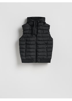 Reserved - Pikowana kamizelka z kapturem - czarny ze sklepu Reserved w kategorii Kamizelki męskie - zdjęcie 188872346