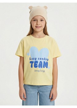 Sinsay - Bawełniana koszulka z nadrukiem - żółty ze sklepu Sinsay w kategorii T-shirty chłopięce - zdjęcie 188874666