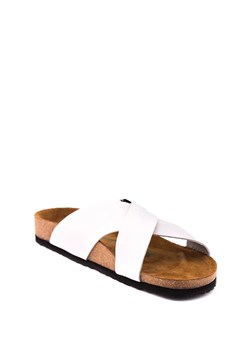 Comfortfusse Skórzane klapki w kolorze białym ze sklepu Limango Polska w kategorii Klapki damskie - zdjęcie 188877045