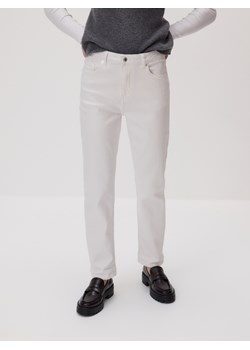 Reserved - Jeansy boyfriend slim - biały ze sklepu Reserved w kategorii Jeansy damskie - zdjęcie 188887498