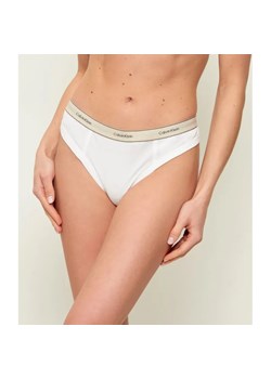 Calvin Klein Underwear Stringi ze sklepu Gomez Fashion Store w kategorii Majtki damskie - zdjęcie 188891119