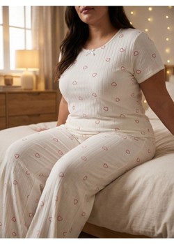 Sinsay - Bawełniana piżama dwuczęściowa ze wzorem w serca - kremowy ze sklepu Sinsay w kategorii Piżamy damskie - zdjęcie 188893616