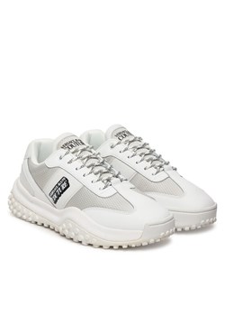 Sneakersy Versace Jeans Couture 80YA3SN4 Biały ze sklepu eobuwie.pl w kategorii Buty sportowe męskie - zdjęcie 188893899