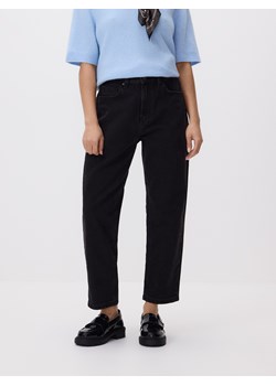 Reserved - Jeansy mom fit z krótszą nogawką - czarny ze sklepu Reserved w kategorii Jeansy damskie - zdjęcie 188907467