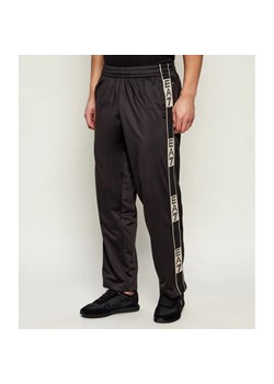 EA7 Spodnie dresowe | Modern fit ze sklepu Gomez Fashion Store w kategorii Spodnie męskie - zdjęcie 188921329
