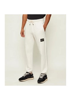 HUGO Spodnie dresowe Daylony | Regular Fit ze sklepu Gomez Fashion Store w kategorii Spodnie męskie - zdjęcie 188921369