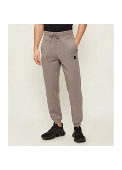 HUGO Spodnie dresowe Dimacs | Regular Fit ze sklepu Gomez Fashion Store w kategorii Spodnie męskie - zdjęcie 188933937