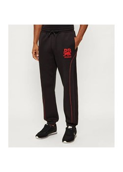HUGO Spodnie dresowe Dusson | Hugo x Racing Bulls | Relaxed fit ze sklepu Gomez Fashion Store w kategorii Spodnie męskie - zdjęcie 188934026