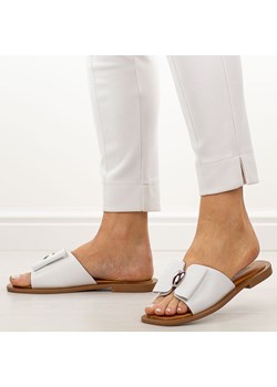 Białe skórzane klapki damskie T.Sokolski 775 ze sklepu suzana.pl w kategorii Klapki damskie - zdjęcie 188936545