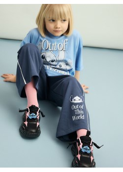 Reserved - Spodnie z breloczkiem Lilo i Stitch - granatowy ze sklepu Reserved w kategorii Spodnie dziewczęce - zdjęcie 188939406