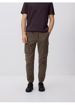 Reserved - Spodnie jogger cargo - beżowy ze sklepu Reserved w kategorii Spodnie męskie - zdjęcie 188940246