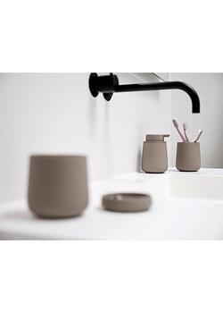 Zone Denmark Kubek łazienkowy "Nova" w kolorze beżowym - wys. 10 x Ø 8 cm ze sklepu Limango Polska w kategorii Dozowniki do mydła - zdjęcie 188946049