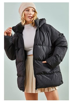 Bianco Lucci Kurtka zimowa w kolorze czarnym ze sklepu Limango Polska w kategorii Kurtki damskie - zdjęcie 188950848