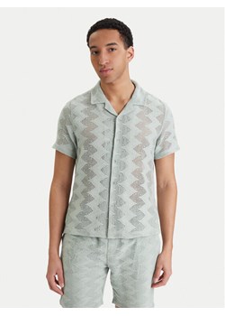 Guess Koszula M6GP46 K3236 Zielony Regular Fit ze sklepu MODIVO w kategorii Koszule męskie - zdjęcie 188952908