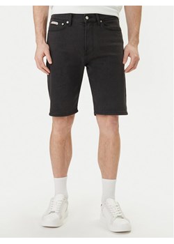 Calvin Klein Jeans Szorty jeansowe LV04RF921G Czarny Regular Fit ze sklepu MODIVO w kategorii Spodenki męskie - zdjęcie 188953085