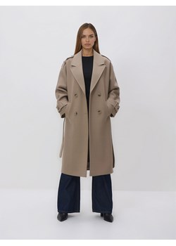 Reserved - Dwurzędowy płaszcz z paskiem - beżowy ze sklepu Reserved w kategorii Płaszcze damskie - zdjęcie 188954759