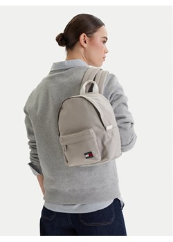 Tommy Jeans Plecak Tjw Ess Daily Dome Backpack AW0AW18648 Beżowy ze sklepu MODIVO w kategorii Plecaki - zdjęcie 188961709