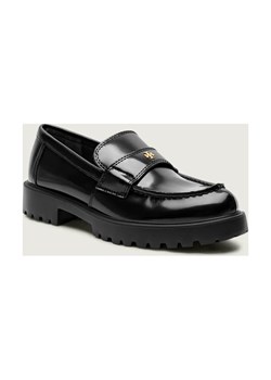TORY BURCH Skórzane loafersy LUG ze sklepu Gomez Fashion Store w kategorii Półbuty damskie - zdjęcie 188969158