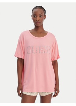 Guess T-Shirt E5GI07 K68D2 Różowy Regular Fit ze sklepu MODIVO w kategorii Bluzki damskie - zdjęcie 188979689