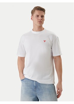 Guess T-Shirt F6GI11 K8HM4 Biały Regular Fit ze sklepu MODIVO w kategorii T-shirty męskie - zdjęcie 188979698