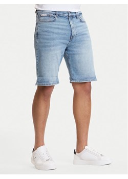 Calvin Klein Jeans Szorty jeansowe LV04RF920G Niebieski Regular Fit ze sklepu MODIVO w kategorii Spodenki męskie - zdjęcie 188979715