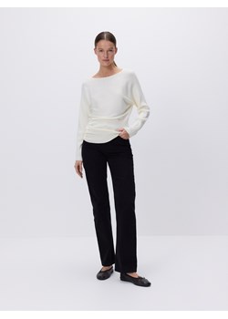 Reserved - Sweter z wiskozą - kremowy ze sklepu Reserved w kategorii Swetry damskie - zdjęcie 188981429