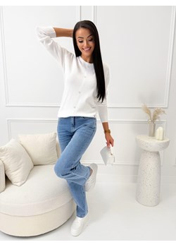 Jeansowe Spodnie Damskie ze sklepu ModnaKiecka.pl w kategorii Jeansy damskie - zdjęcie 188983525