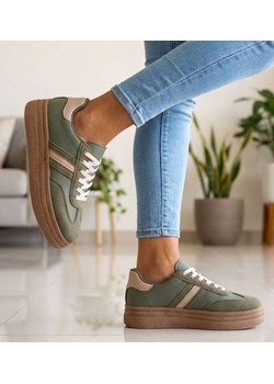 Zielone trampki na platformie /E2-1 18812 W288/ ze sklepu Pantofelek24.pl w kategorii Trampki damskie - zdjęcie 188983635